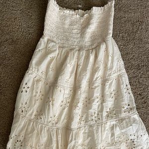 Strapless summery dress